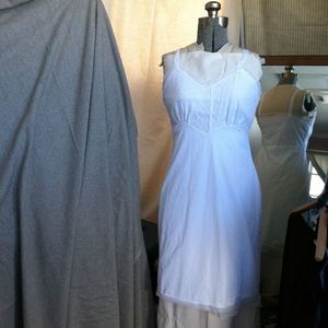 Vintage slip White